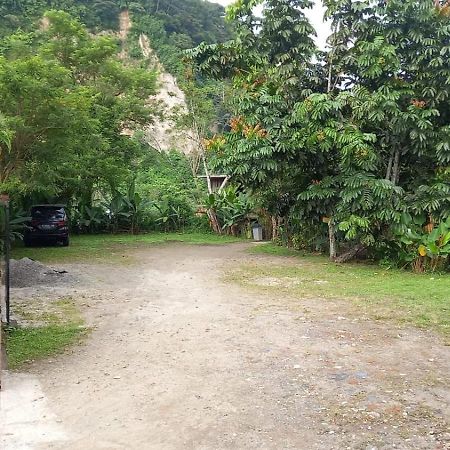 Canyon Jungle Stay Bukittinggi Exterior photo