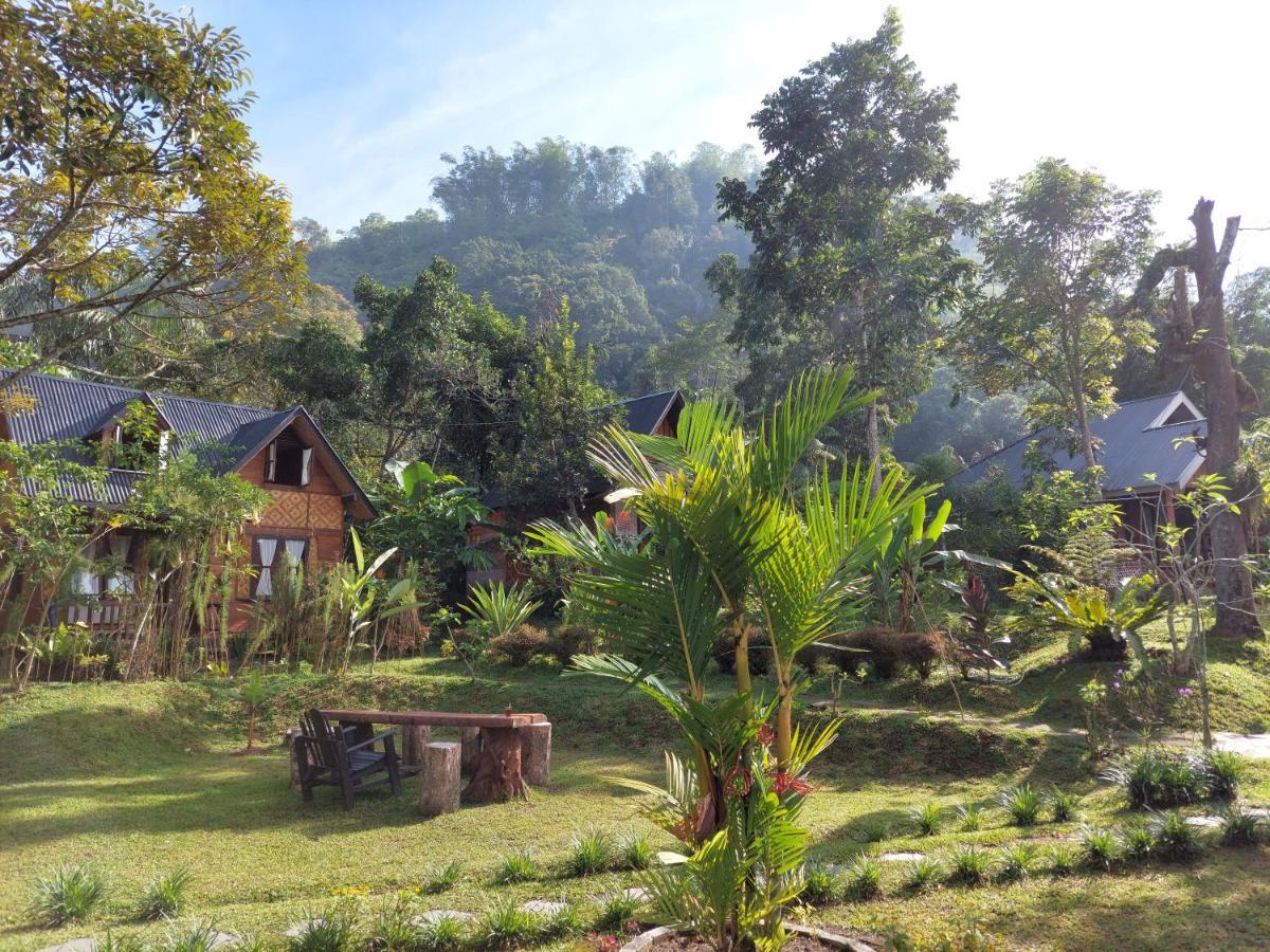 Canyon Jungle Stay Bukittinggi Exterior photo